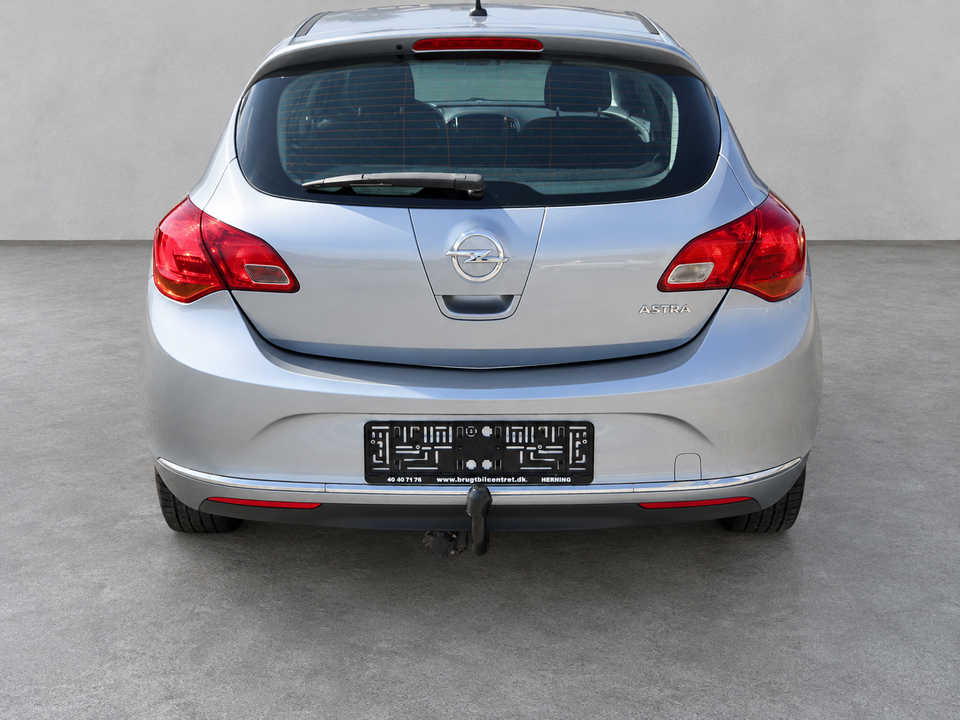 Opel Astra 1,4 100 Limited 5d