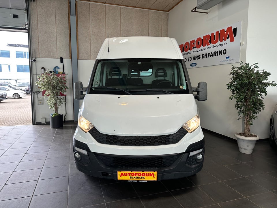 Iveco Daily 2,3 35S15 10,8m³ Van