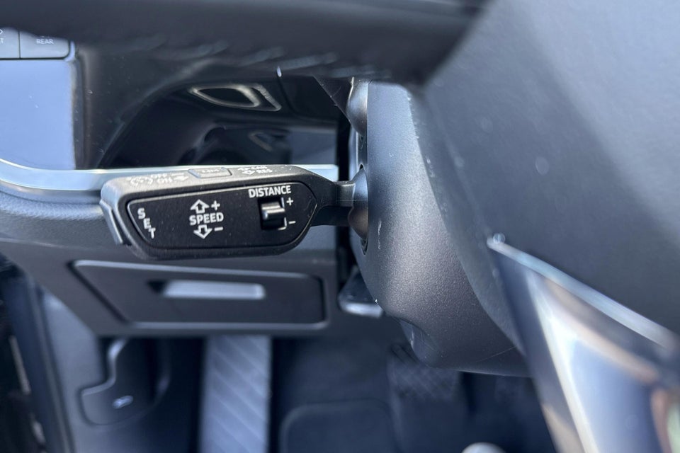 Audi Q3 45 TFSi e Attitude plus S-tr. 5d