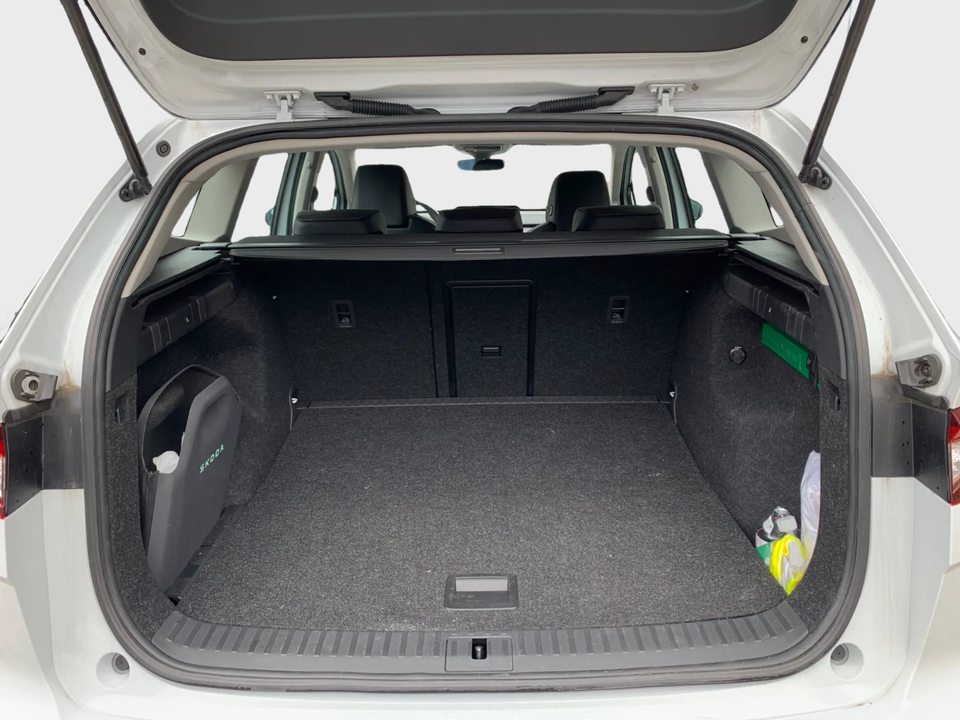 Skoda Enyaq 60 iV Loft 5d