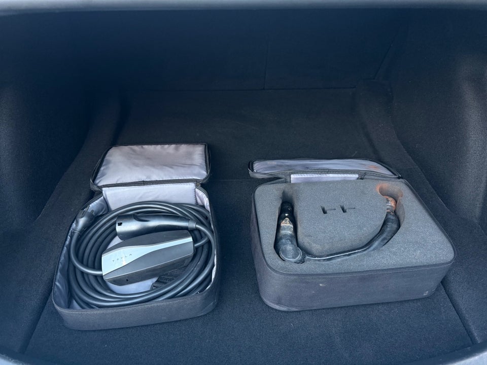 Tesla Model 3 Long Range AWD 4d