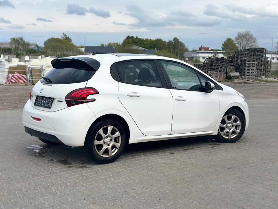 Peugeot 208 1,6 BlueHDi 100 Active 5d