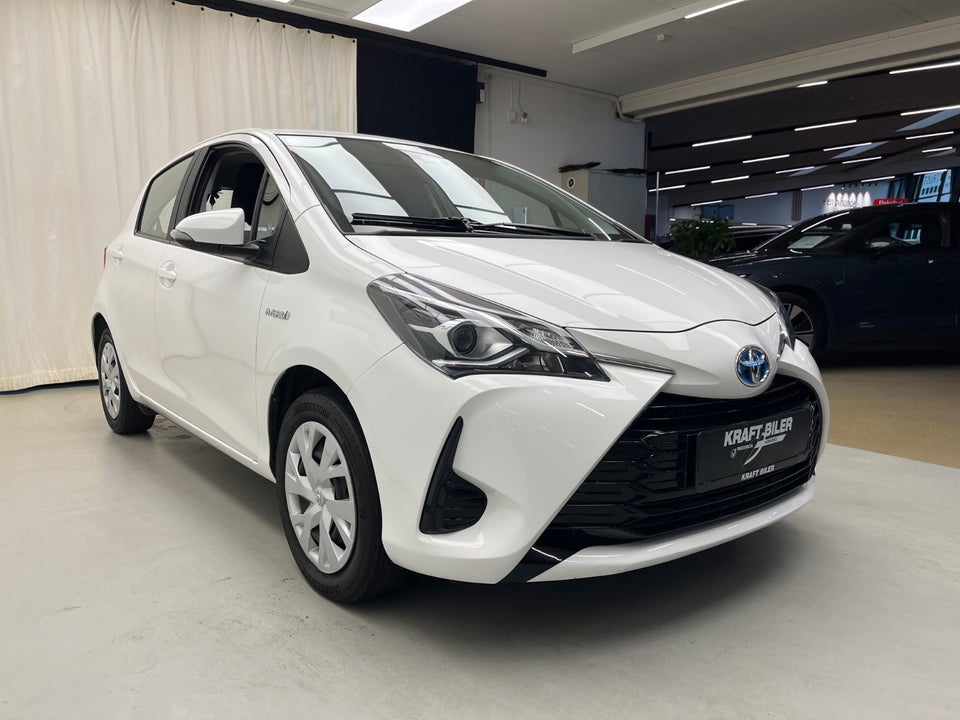 Toyota Yaris 1,5 Hybrid H3 e-CVT 5d