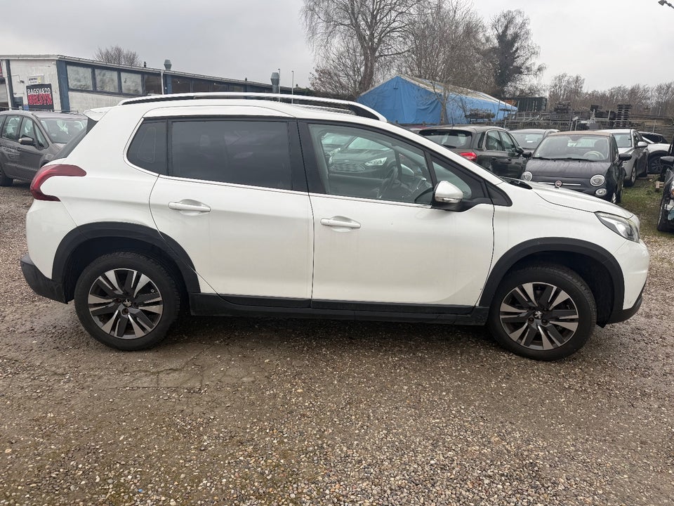 Peugeot 2008 1,2 e-THP 110 Allure EAT6 5d