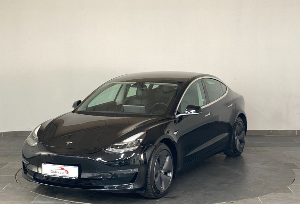 Tesla Model 3 Long Range AWD 4d