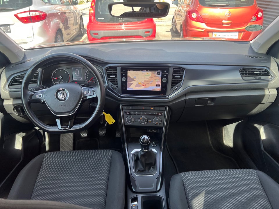 VW T-Roc 1,6 TDi 115 Style 5d