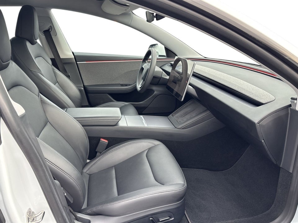 Tesla Model 3 RWD 4d