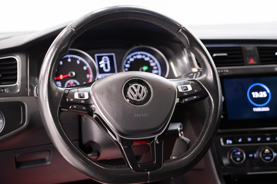 VW Golf VII 1,5 TSi 130 Comfortline Variant DSG 5d