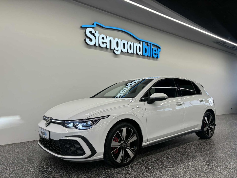 VW Golf VIII 1,4 GTE DSG 5d