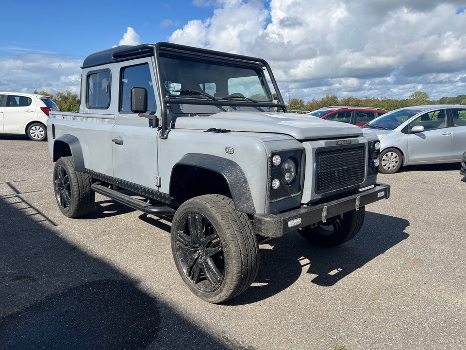 Land Rover Defender 110 6,2 V8 Crew Cab aut. 2d