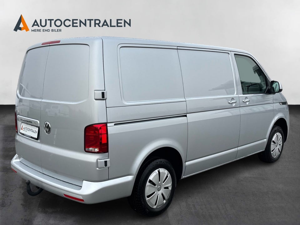 VW Transporter 2,0 TDi 150 Kassevogn DSG kort