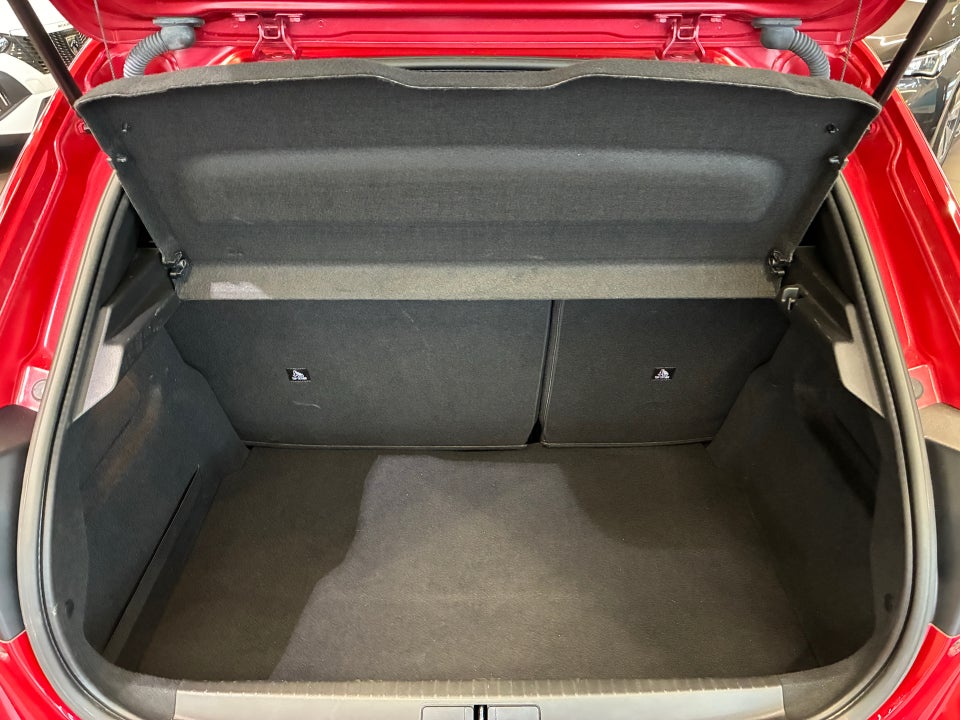 Peugeot e-208 50 GT Sky 5d