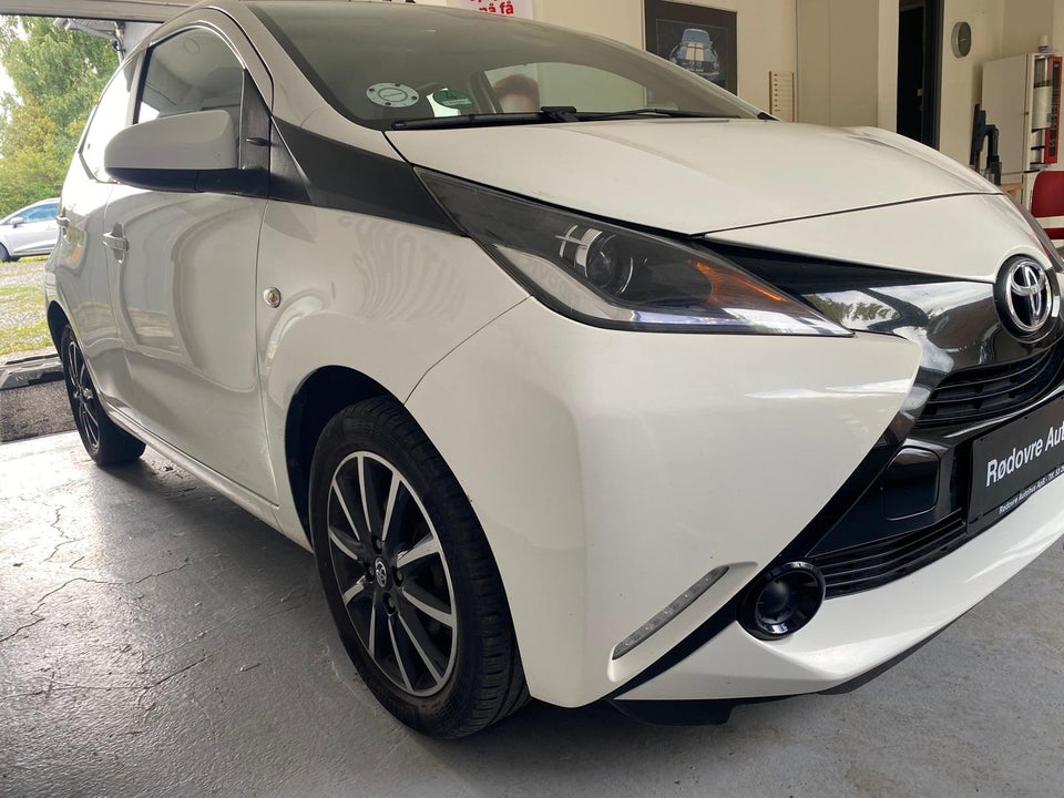 Toyota Aygo 1,0 VVT-i x-change 5d