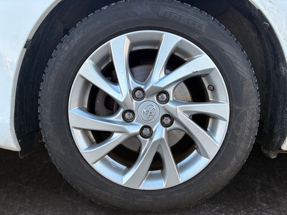 Toyota Auris 1,8 Hybrid H2 Comfort Touring Sports CVT 5d