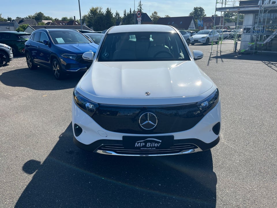 Mercedes EQB250+ Progressive 5d