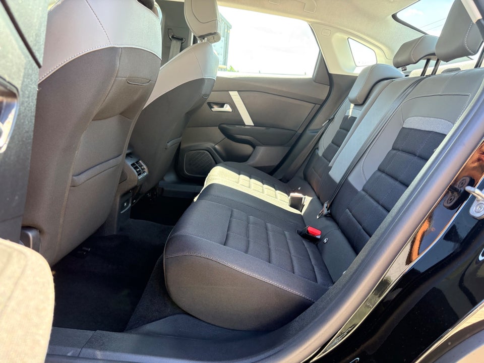 Citroën ë-C4 X 50 Plus 4d
