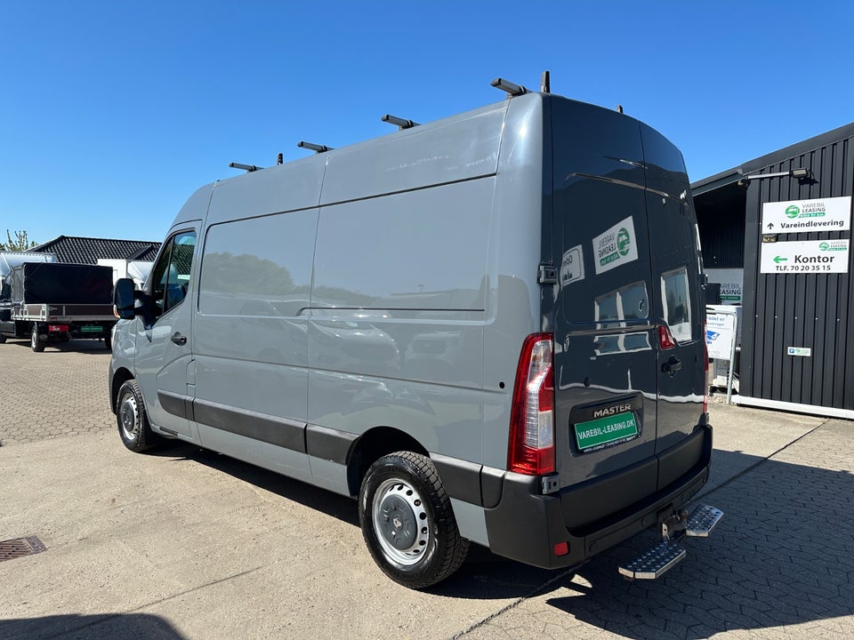 Renault Master IV T35 2,3 dCi 150 L2H2 Kassevogn