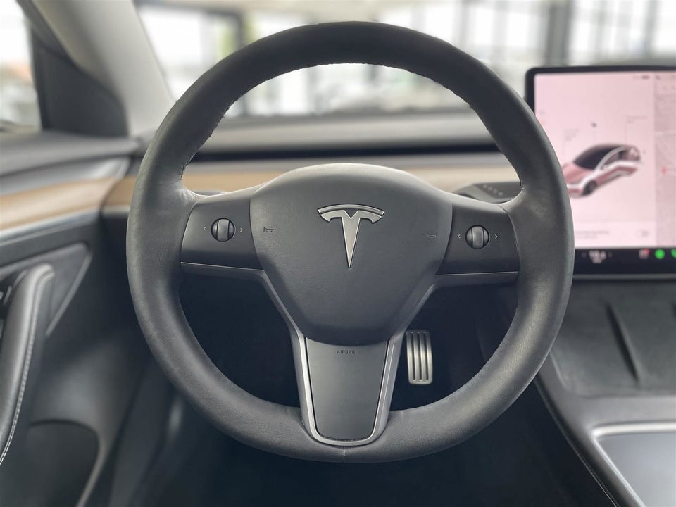 Tesla Model 3 Long Range AWD 4d