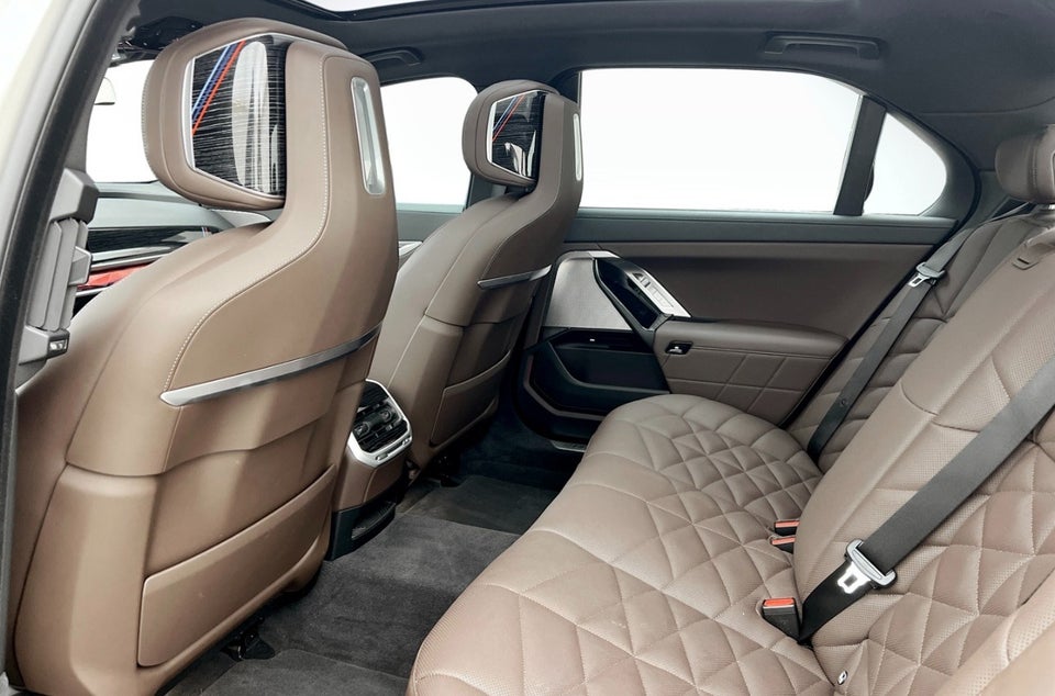 BMW i7 eDrive50 M-Sport 4d