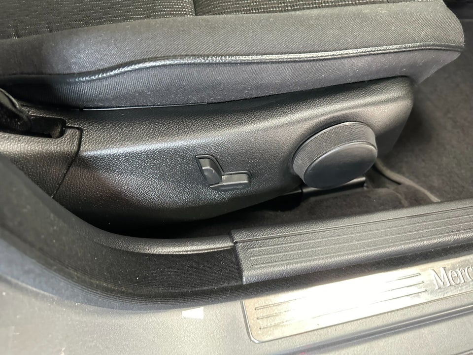 Mercedes C220 2,2 CDi Elegance BE 4d