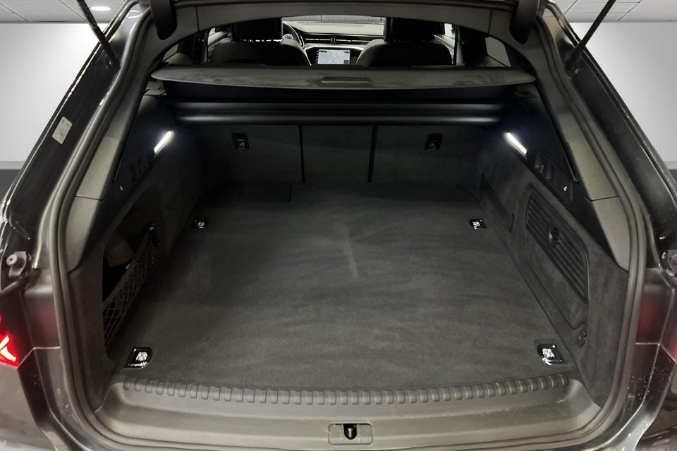 Audi A6 55 TFSi e Sport Prestige Avant quattro S-tr. 5d