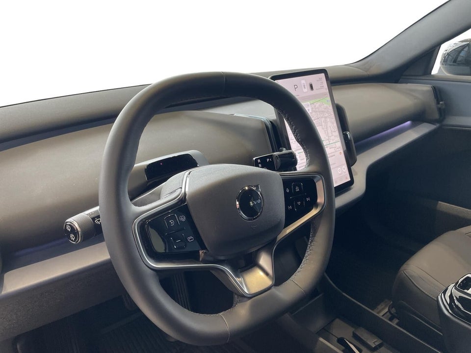 Volvo EX30 Extended Range Plus 5d