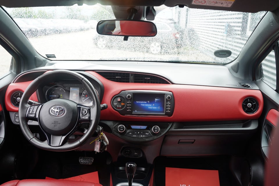 Toyota Yaris 1,5 Hybrid Flavour e-CVT 5d