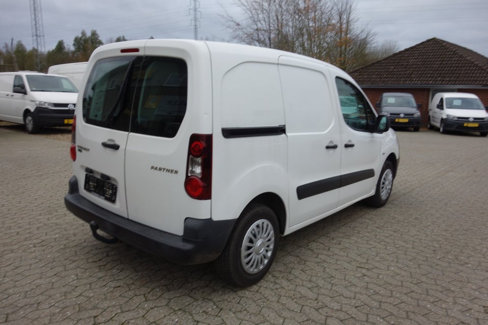 Peugeot Partner 1,6 BlueHDi 100 L1 Flex Van 5d