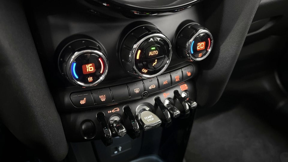 MINI Cooper SE Classic Trim 3d