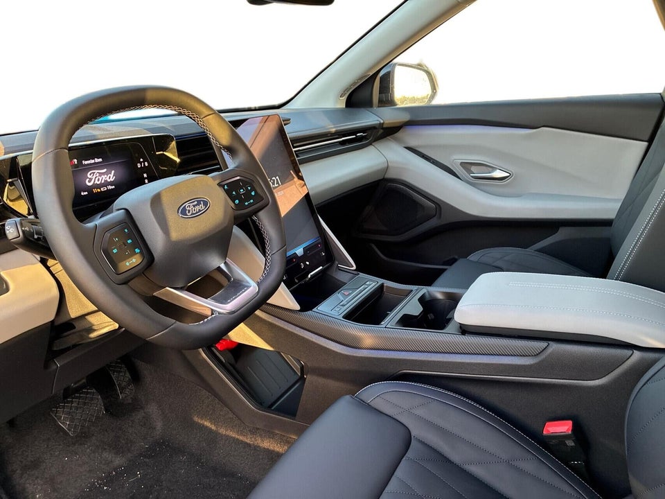 Ford Explorer 77 Premium Extended Range 5d