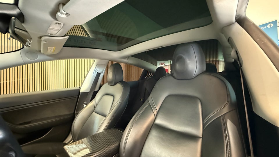 Tesla Model 3 Long Range RWD 4d
