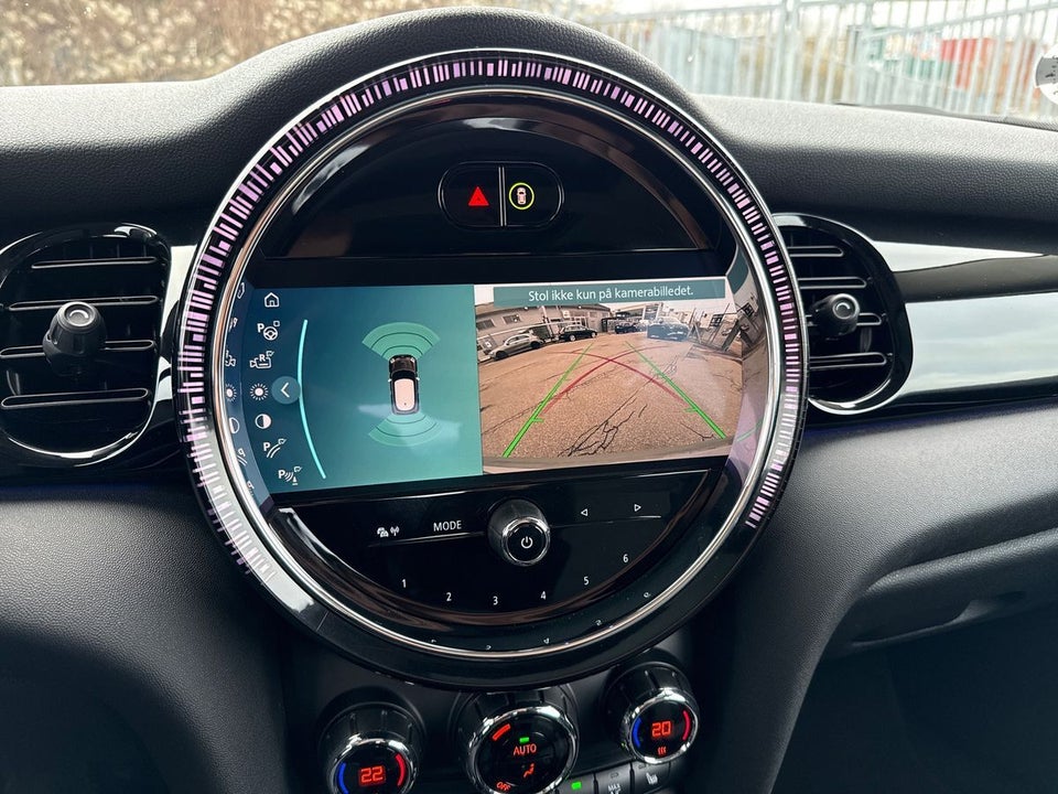 MINI Cooper SE Essential 3d