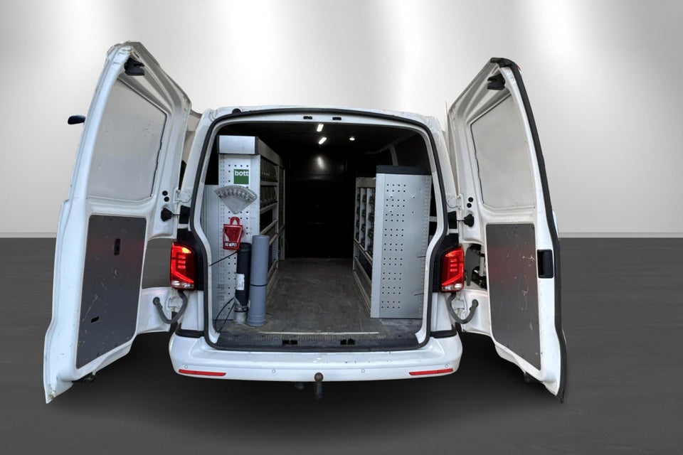VW Transporter 2,0 TDi 150 Kassevogn DSG lang