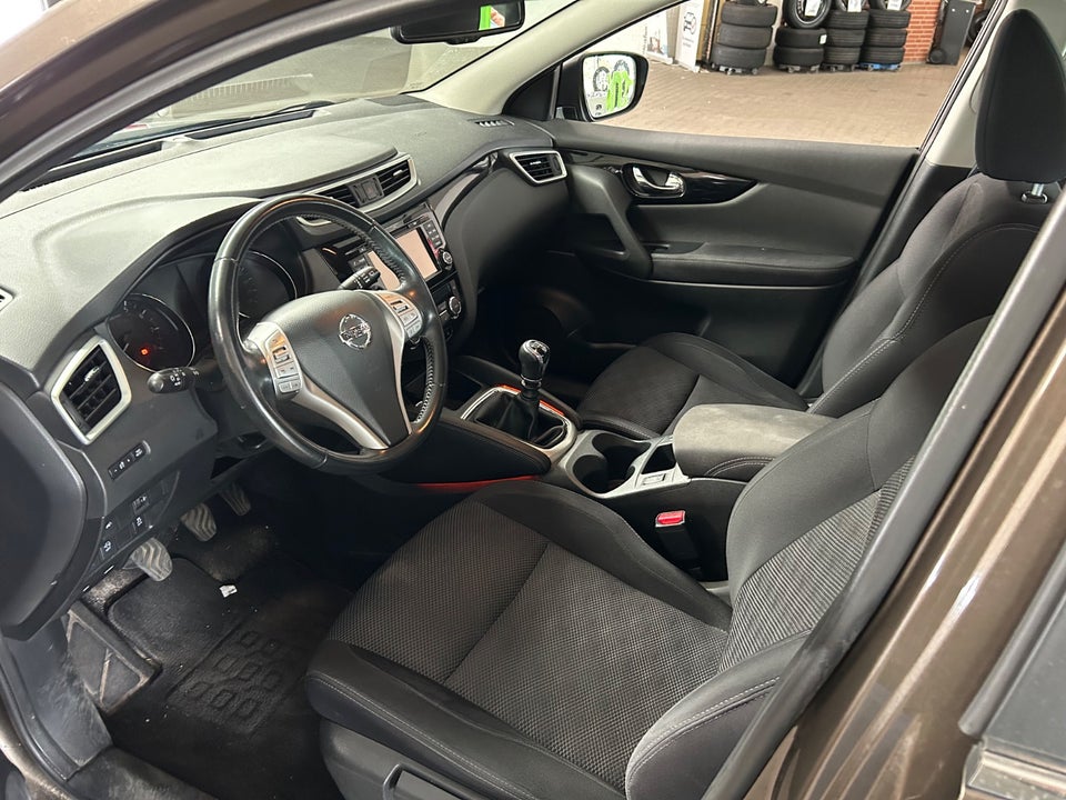 Nissan Qashqai 1,2 Dig-T 115 Acenta 5d