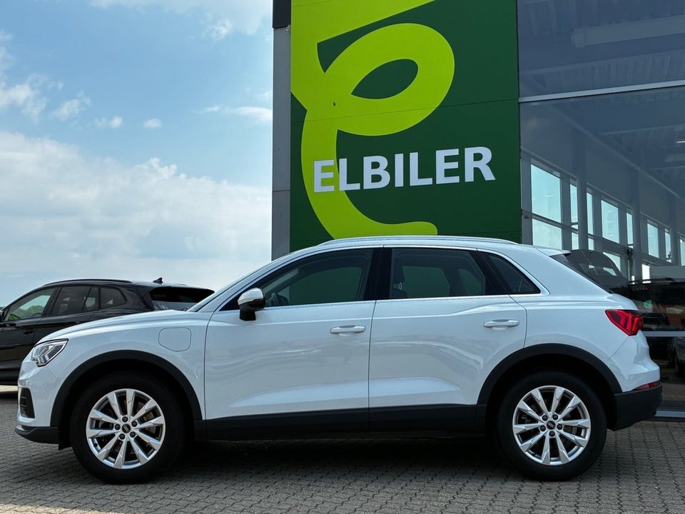 Audi Q3 45 TFSi e Attitude plus S-tr. 5d