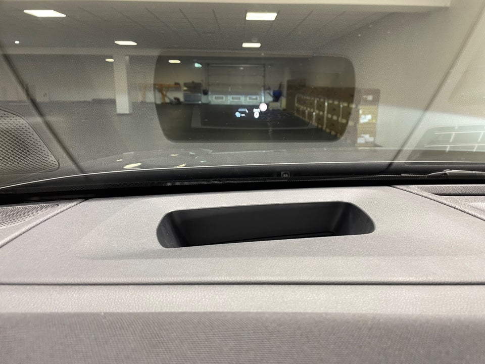 Ford Explorer 77 Premium Extended Range AWD 5d