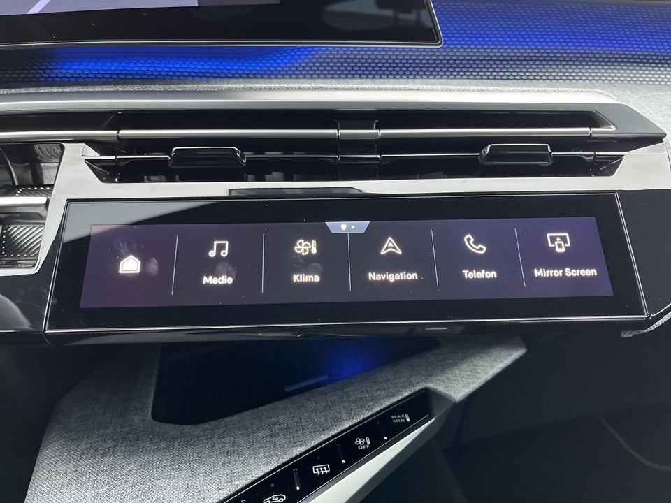 Peugeot e-5008 77 GT Pack 7prs 5d