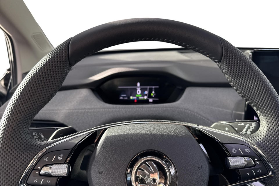 Skoda Enyaq 60 iV Plus 5d