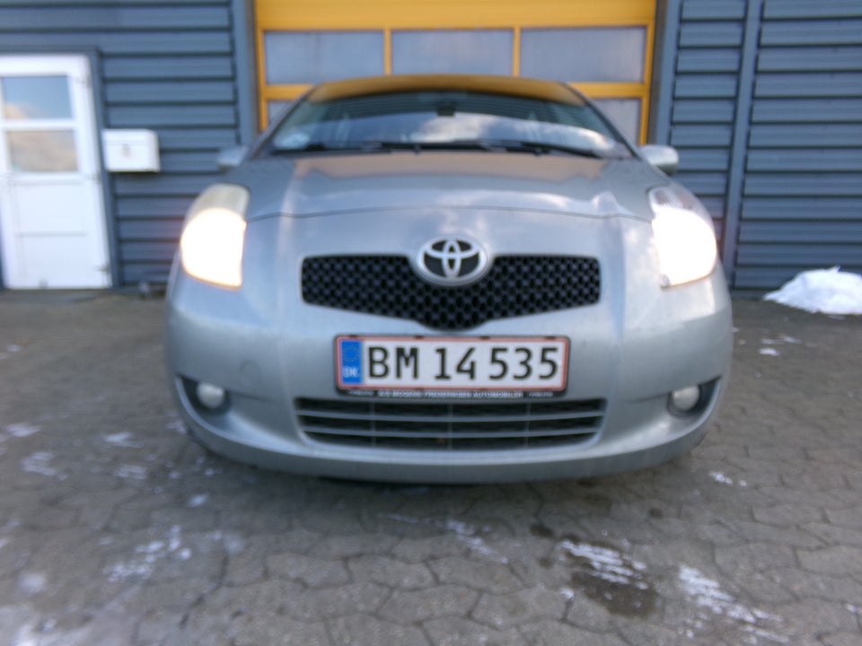 Toyota Yaris 1,3 Sol 5d