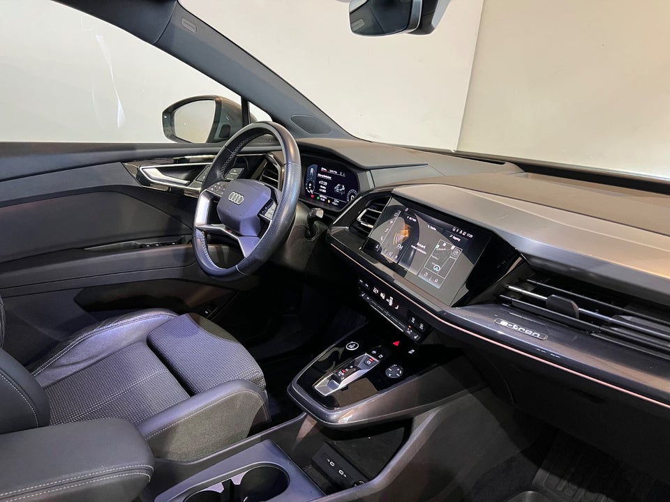 Audi Q4 e-tron 40 S-line 5d