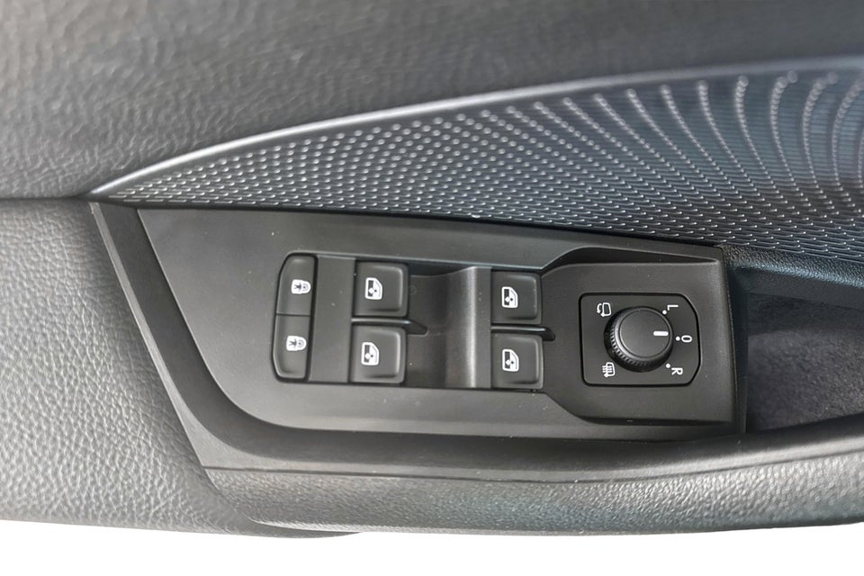 Skoda Octavia 1,5 eTSi 150 Selection Combi DSG 5d