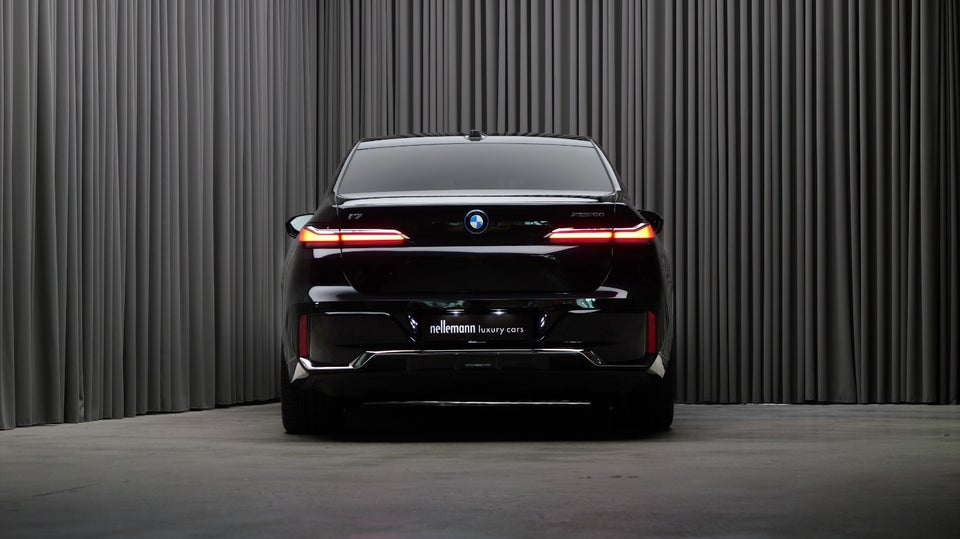BMW i7 xDrive60 M-Sport 4d