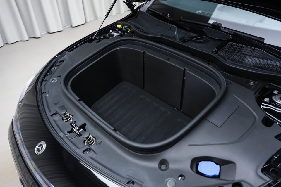 Mercedes CLA250+ electric AMG Premium Plus 4d