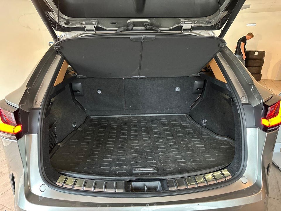 Lexus NX450h+ 2,5 Luxury aut. AWD 5d