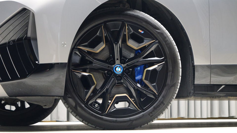 BMW iX xDrive40 Sport 5d