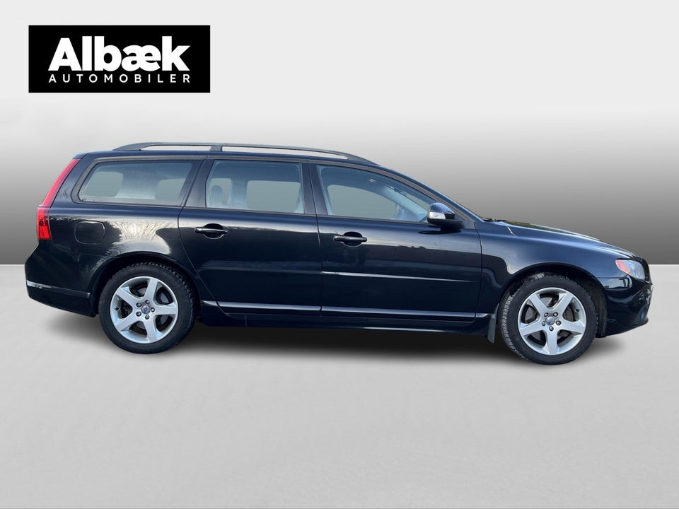 Volvo V70 2,5 T Momentum aut. 5d