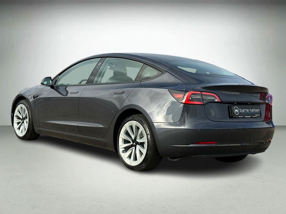 Tesla Model 3 Long Range AWD 4d