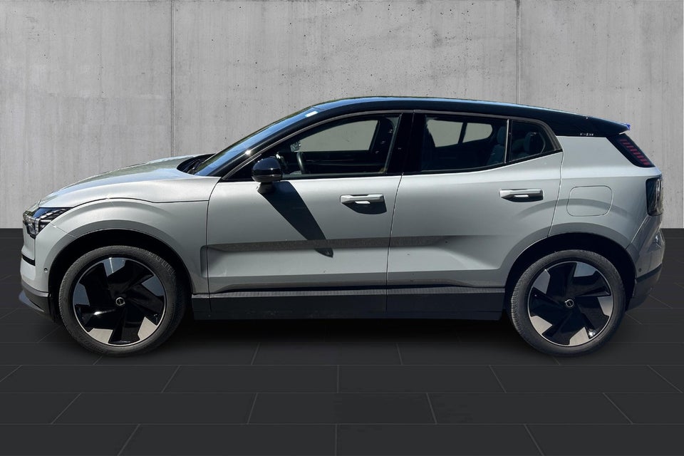 Volvo EX30 Extended Range Ultra 5d