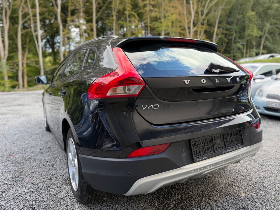 Volvo V40 1,6 D2 115 Momentum 5d