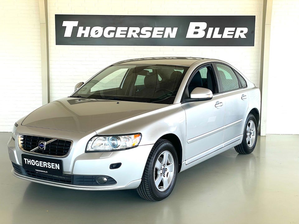 Volvo S40 2,0 Momentum 4d